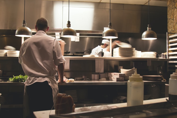 Restaurant Management Without Internet: It's Possible